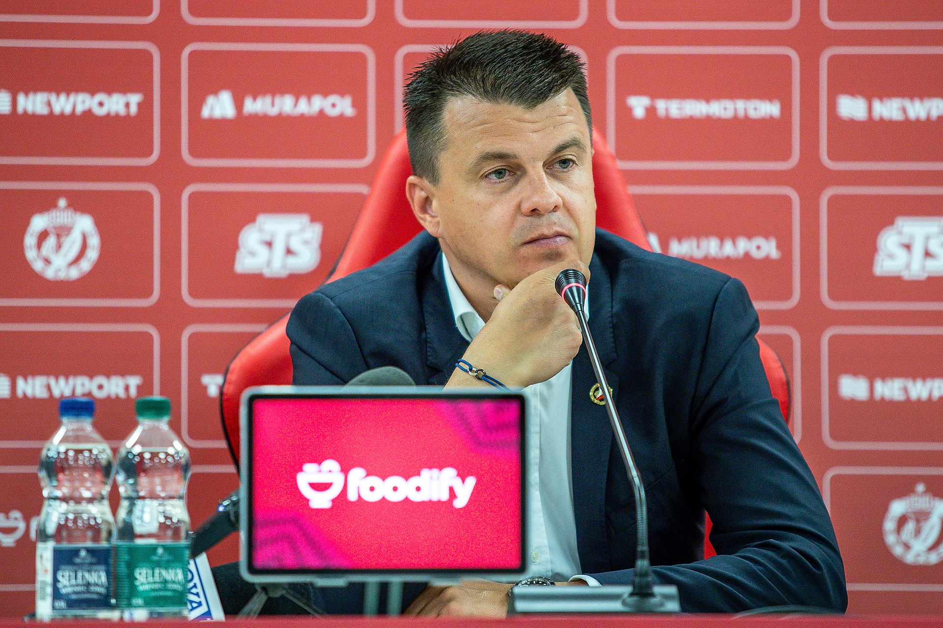 Dobrzycki zdradził, dlaczego Widzew pożegnał Nikoliciusa. "Nie było zrozumienia"