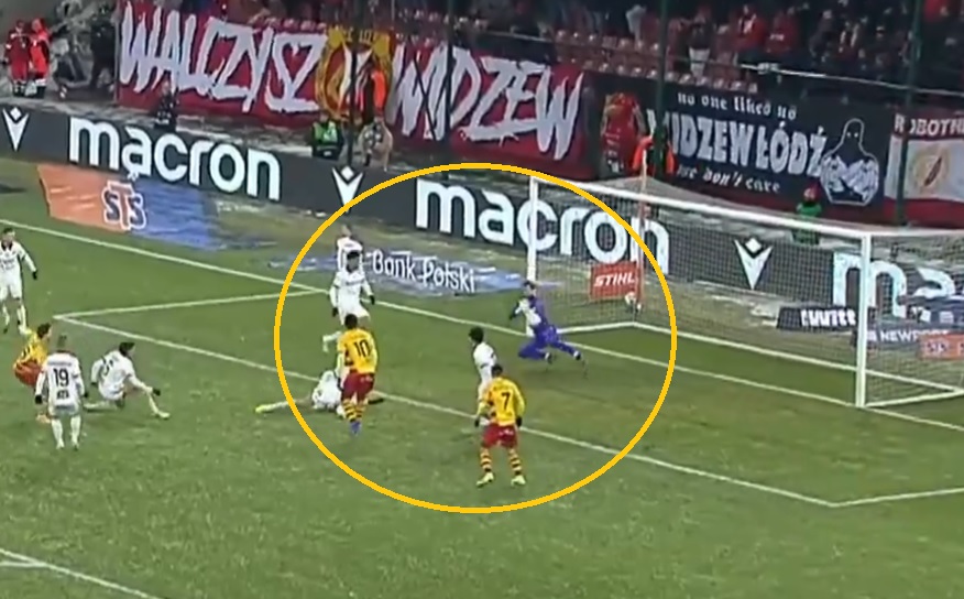 Nieudany debiut Drągowskiego. Mógł zachować się znacznie lepiej [WIDEO]