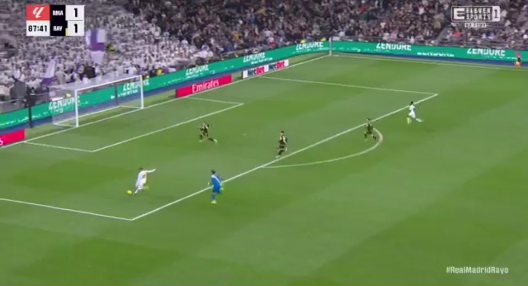 Co za pudło Mbappe. Miał przed sobą pustą bramkę [WIDEO]