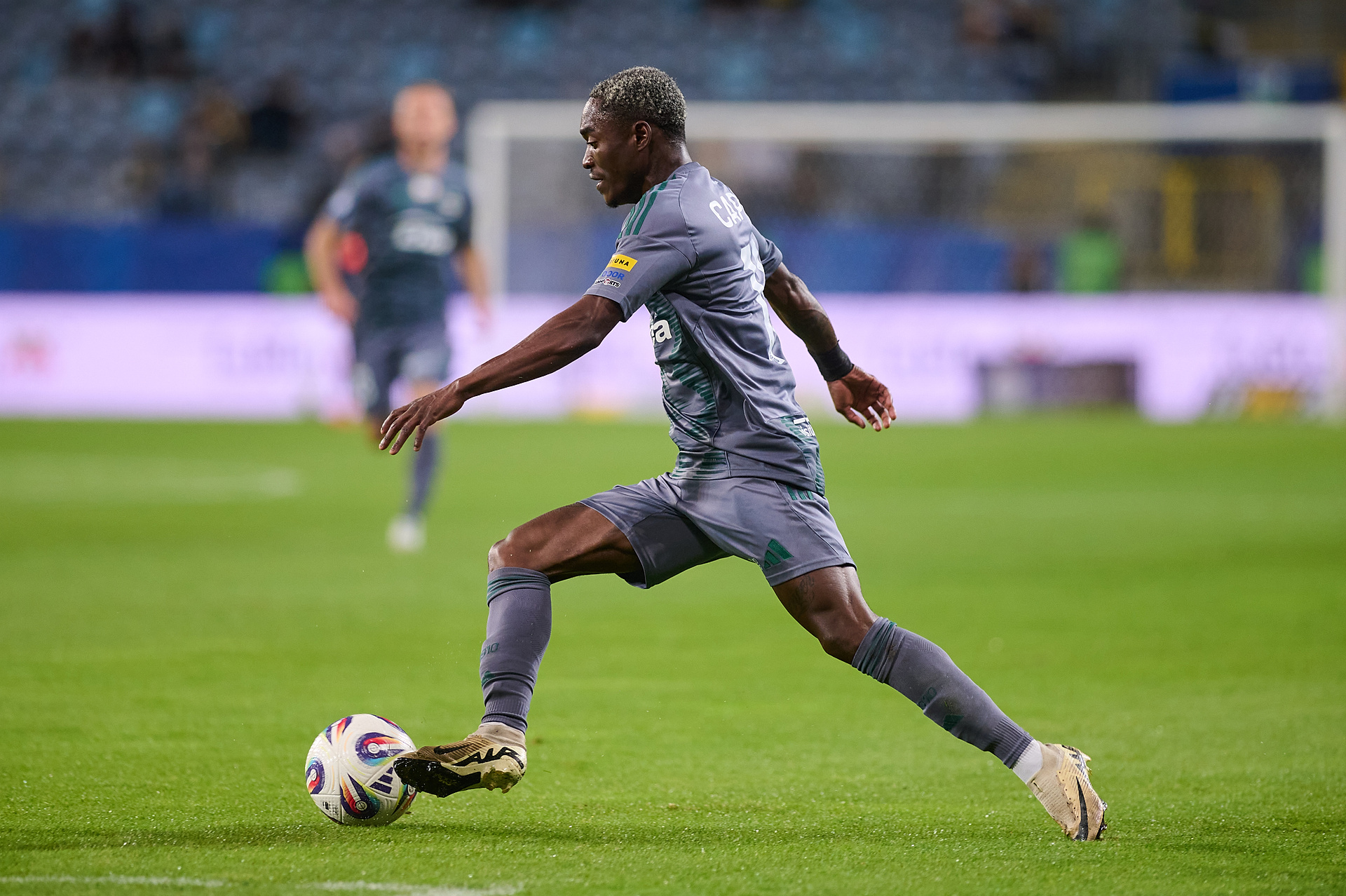 To czarny koń Ekstraklasy? Atakuje z cienia. Świetny trener, mocna kadra. "Mogą namieszać"