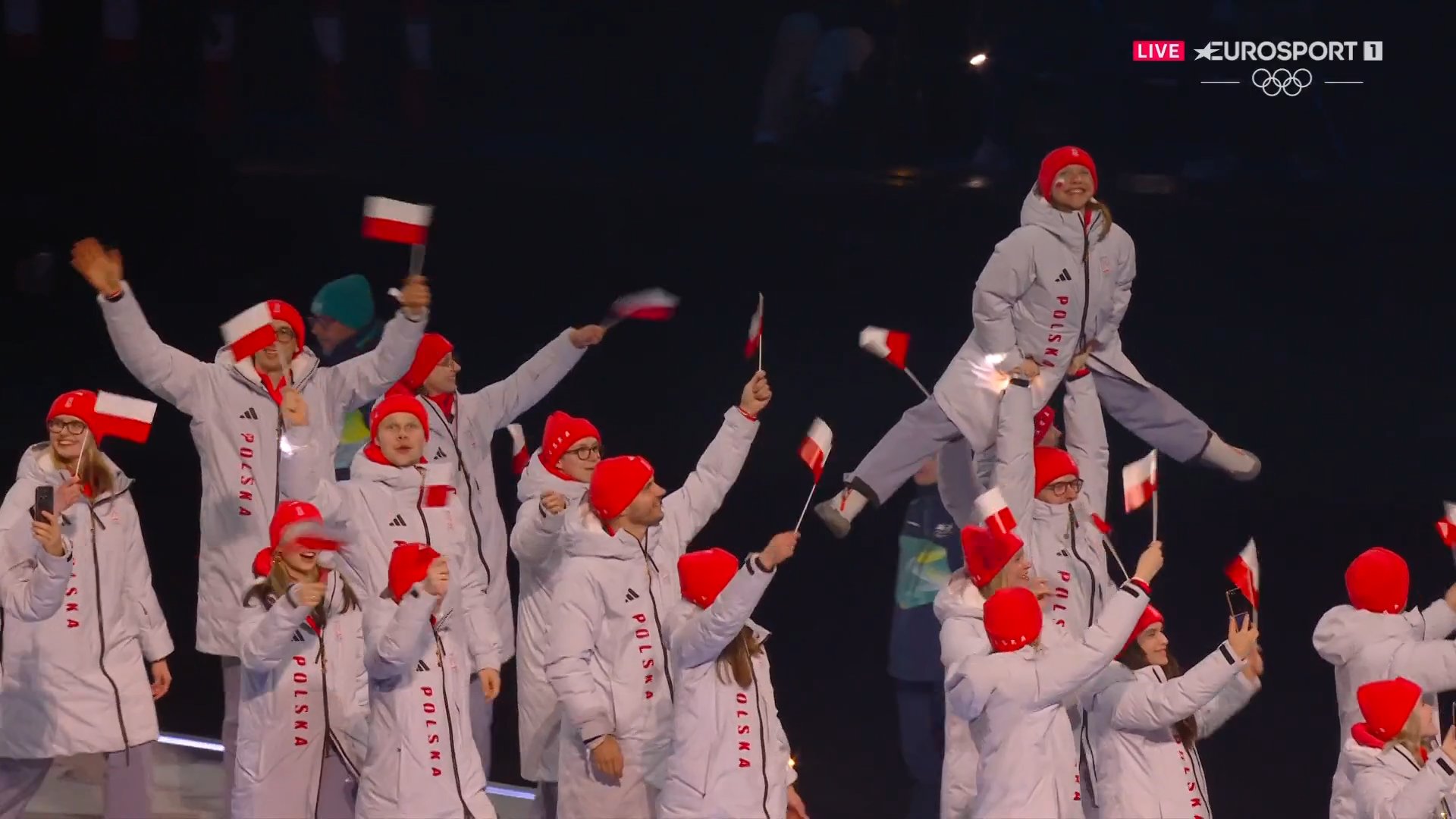 Burza wokół strojów Polaków na IO. Inna reprezentacja była ubrana tak samo?