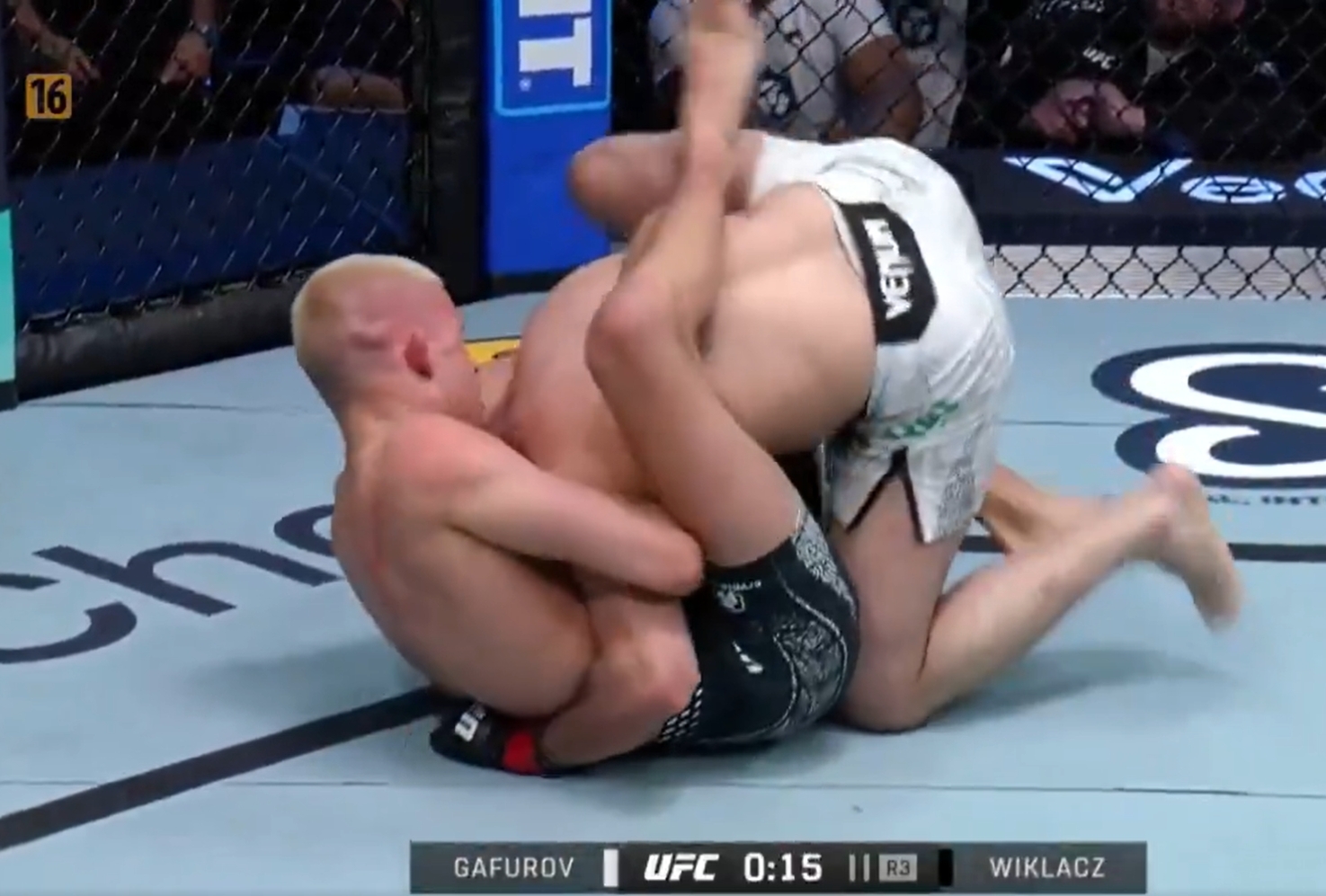 Co za popis Polaka na UFC! To była ostatnia sekunda walki