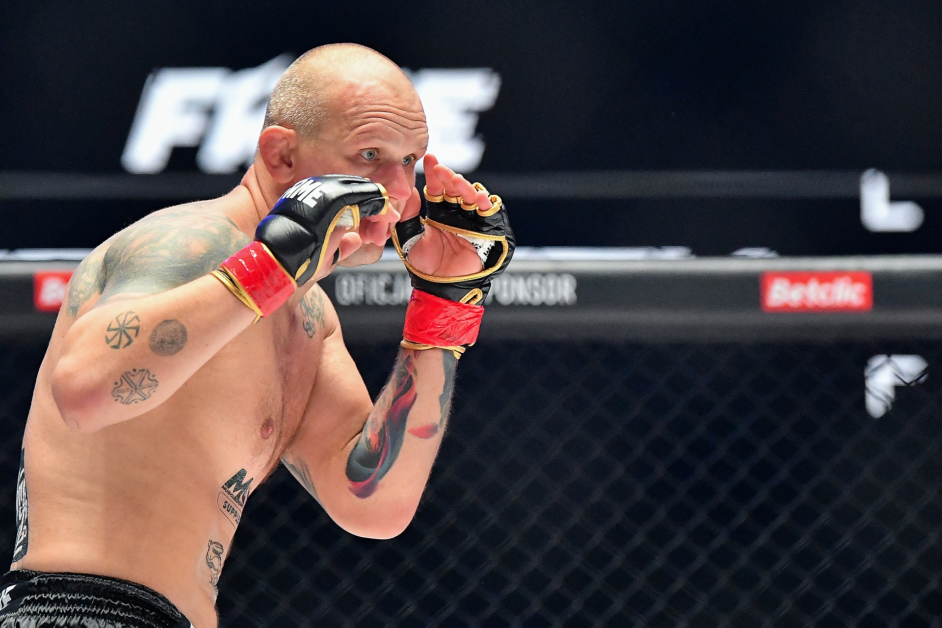 Pasternak zgruzował gwiazdora freak-fightów. "Nie jest taki dobry"