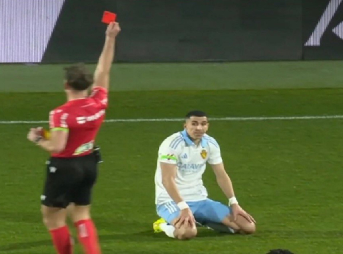 Gol, samobój i czerwona kartka. Absurdalny debiut w Hiszpanii 