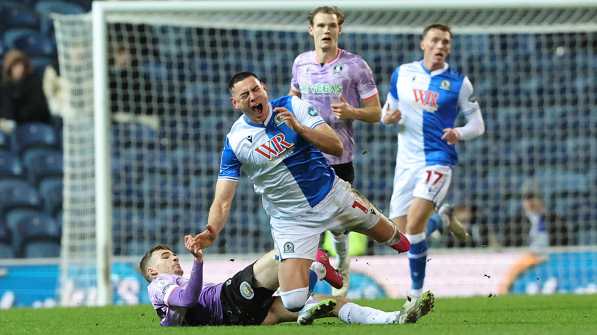 Poprowadzi i klub, i reprezentację? Dzieje się w Anglii