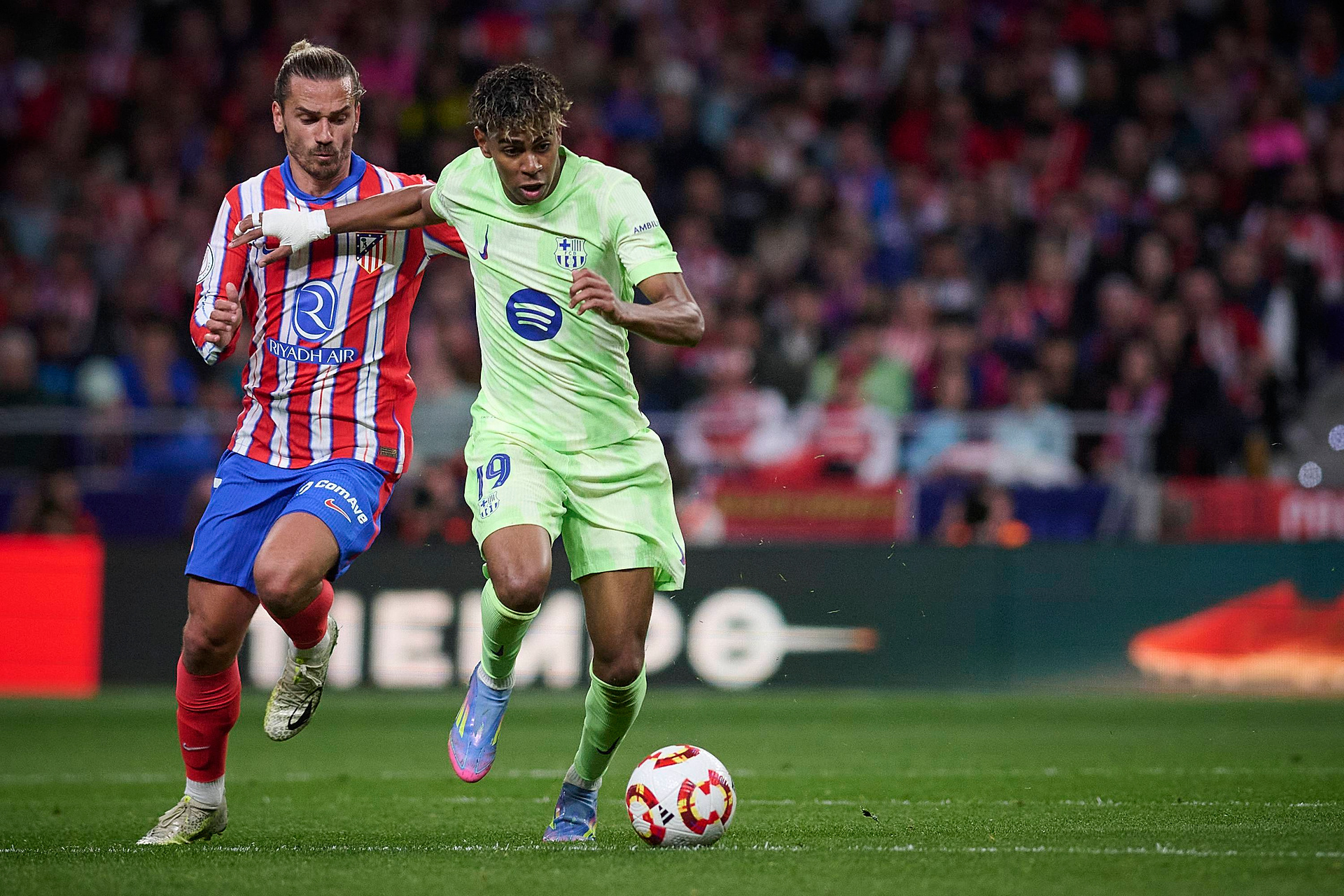 Barcelona dostaje lanie od Atletico! Kompromitacja Joana Garcii