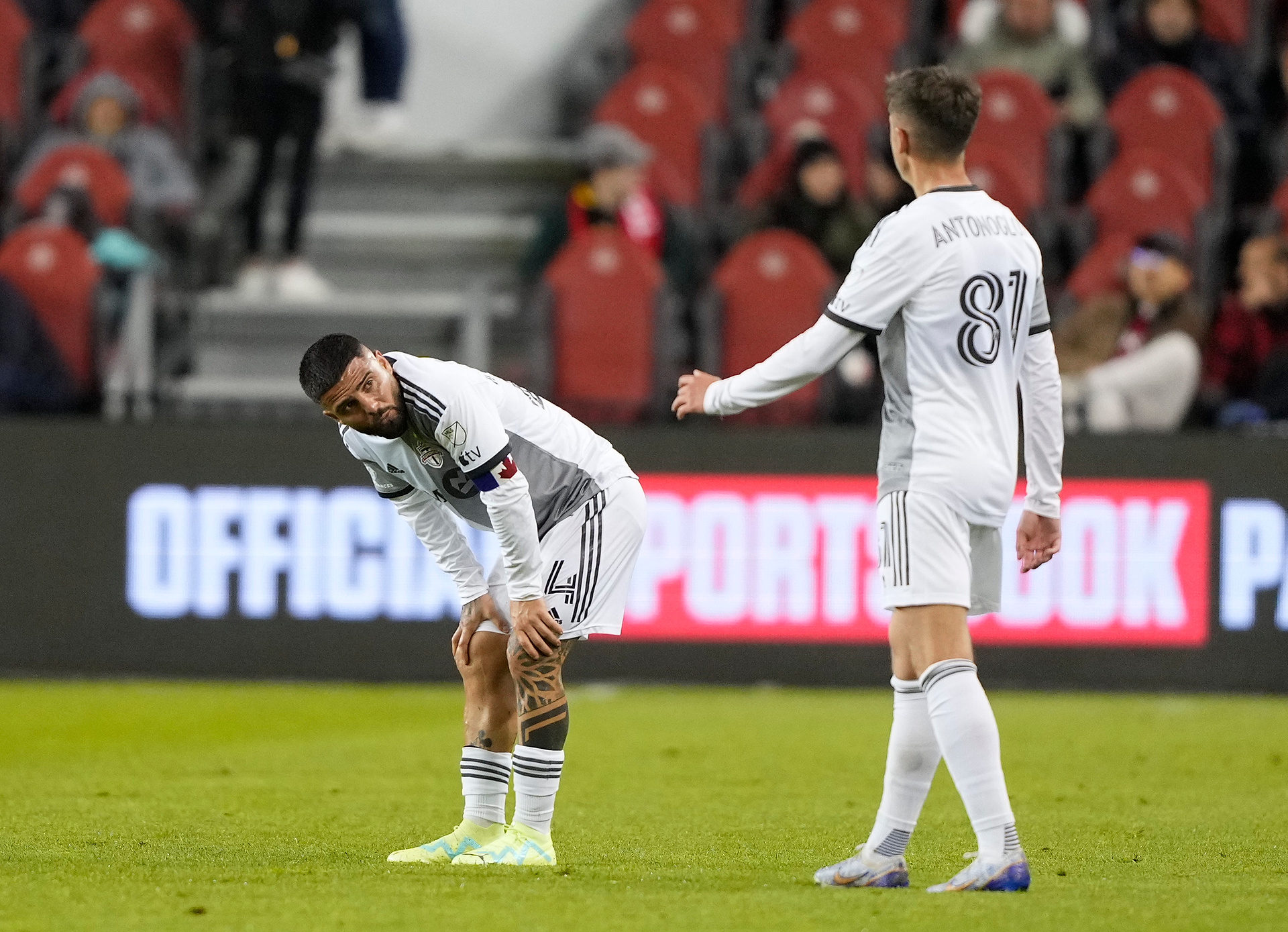 Sensacyjny powrót gwiazdy! Chce ratować najgorszy zespół drugiej ligi. "Utopia"