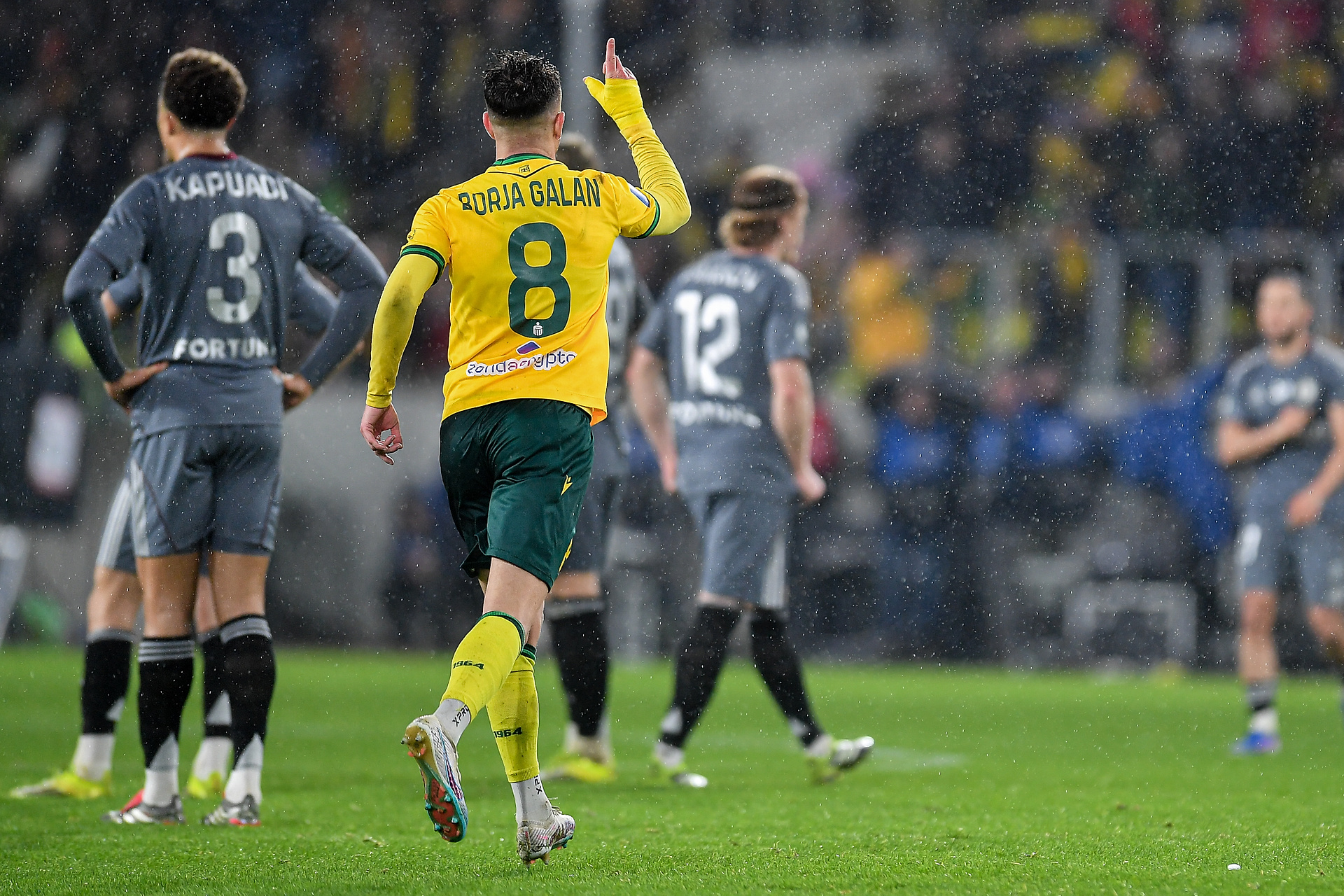 Legia znowu bez zwycięstwa! Stołeczni pozostają w strefie spadkowej