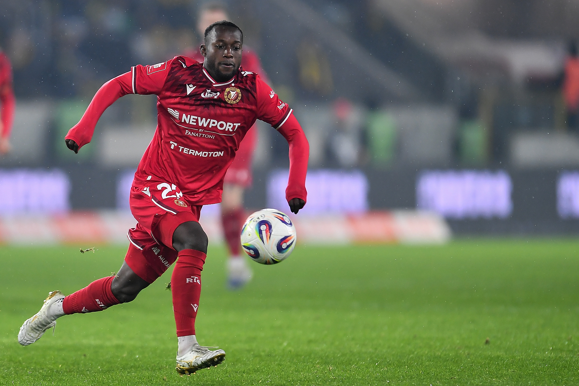 Były kadrowicz kpi z transferów Widzewa. "Wzmocnienie przeciwników"