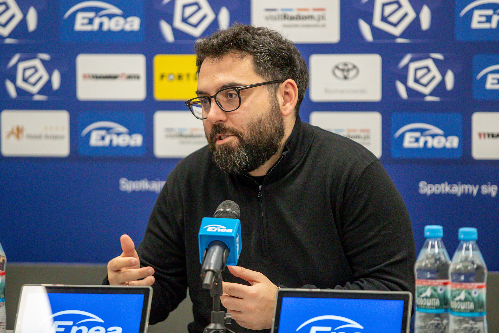 Media: Za to Feio wyleciał z ławki. Wiadomo, co powiedział do sędziów