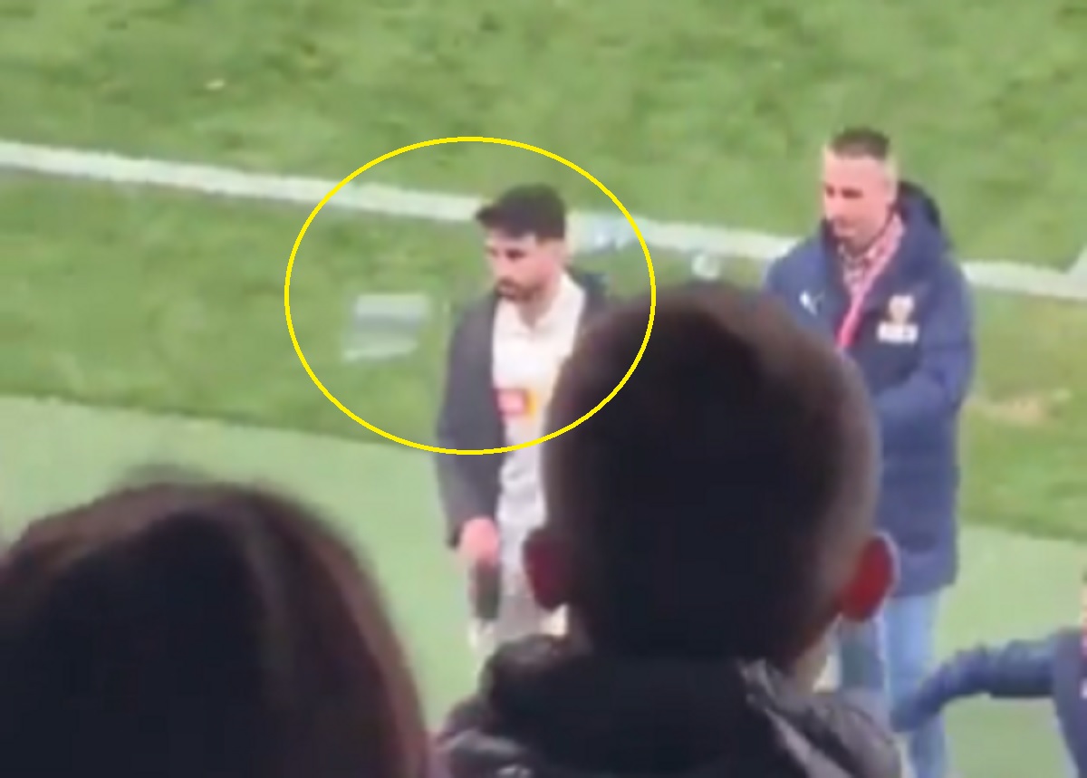 Piłkarz trafiony butelką w głowę. Skandal w La Liga [WIDEO]