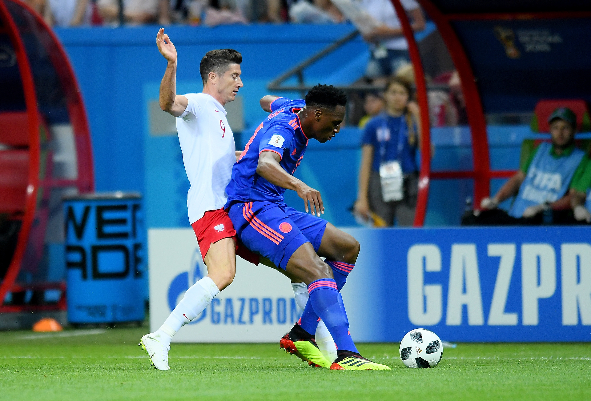 Polacy przez niego płakali, potem Barcelona zarobiła grubą kasę. Nie uwierzycie, gdzie dziś gra