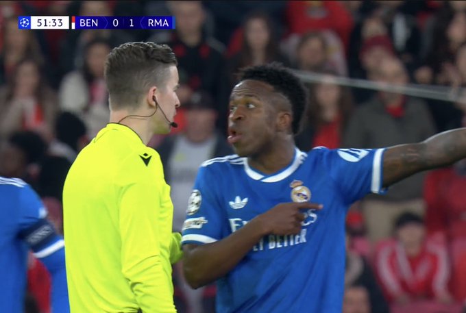 Spektakularny gol Viniciusa, a potem wielki chaos. Kapitalne odrodzenie PSG w Lidze Mistrzów [RELACJA]