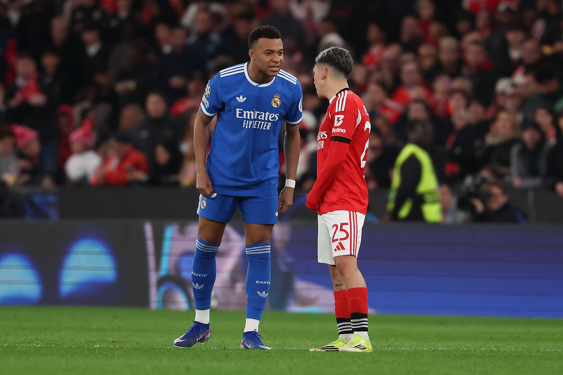 Mbappe znów wypalił do piłkarza Benfiki. "Nie zasłużył na grę na Bernabeu"