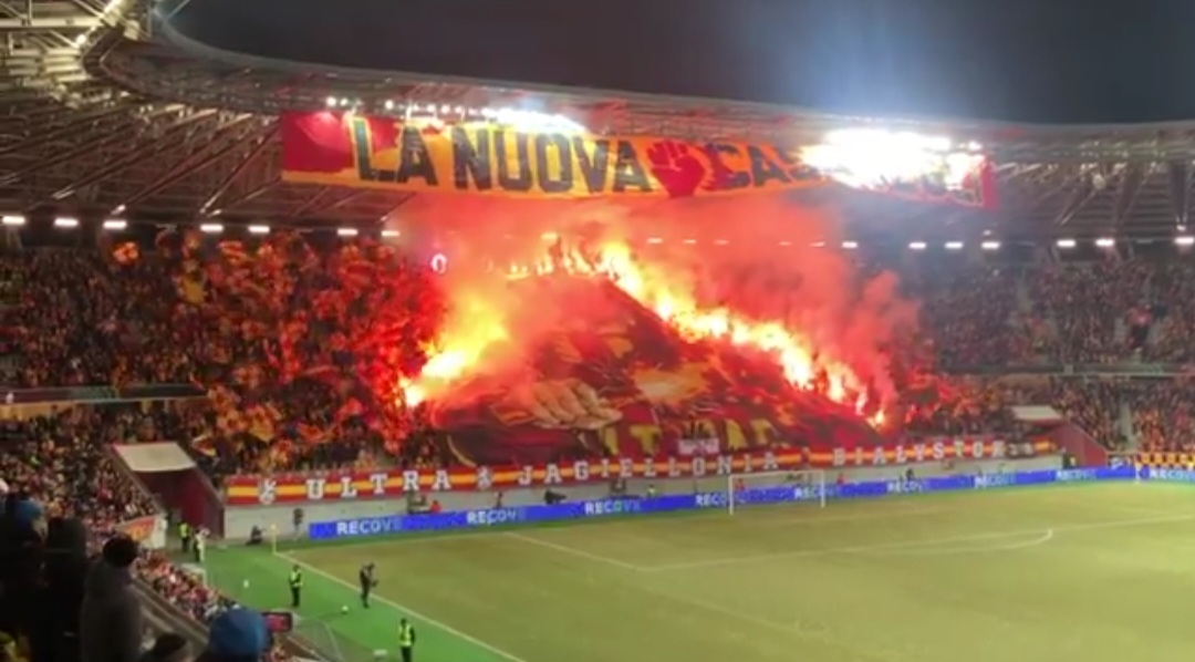 Ależ oprawa w Białymstoku. Kibice Jagiellonii napisali to po włosku