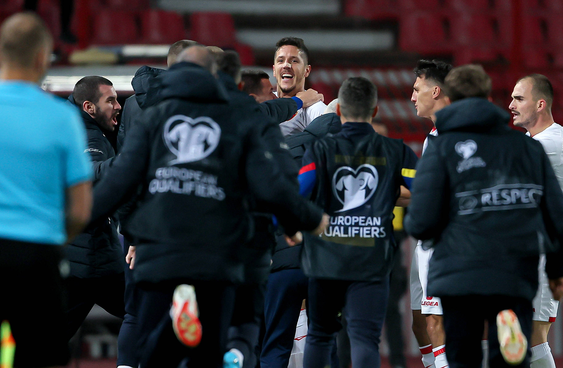 Nie do wiary, gdzie dziś gra znany flop z Manchesteru. Na starość błyszczy, w szatni Polak