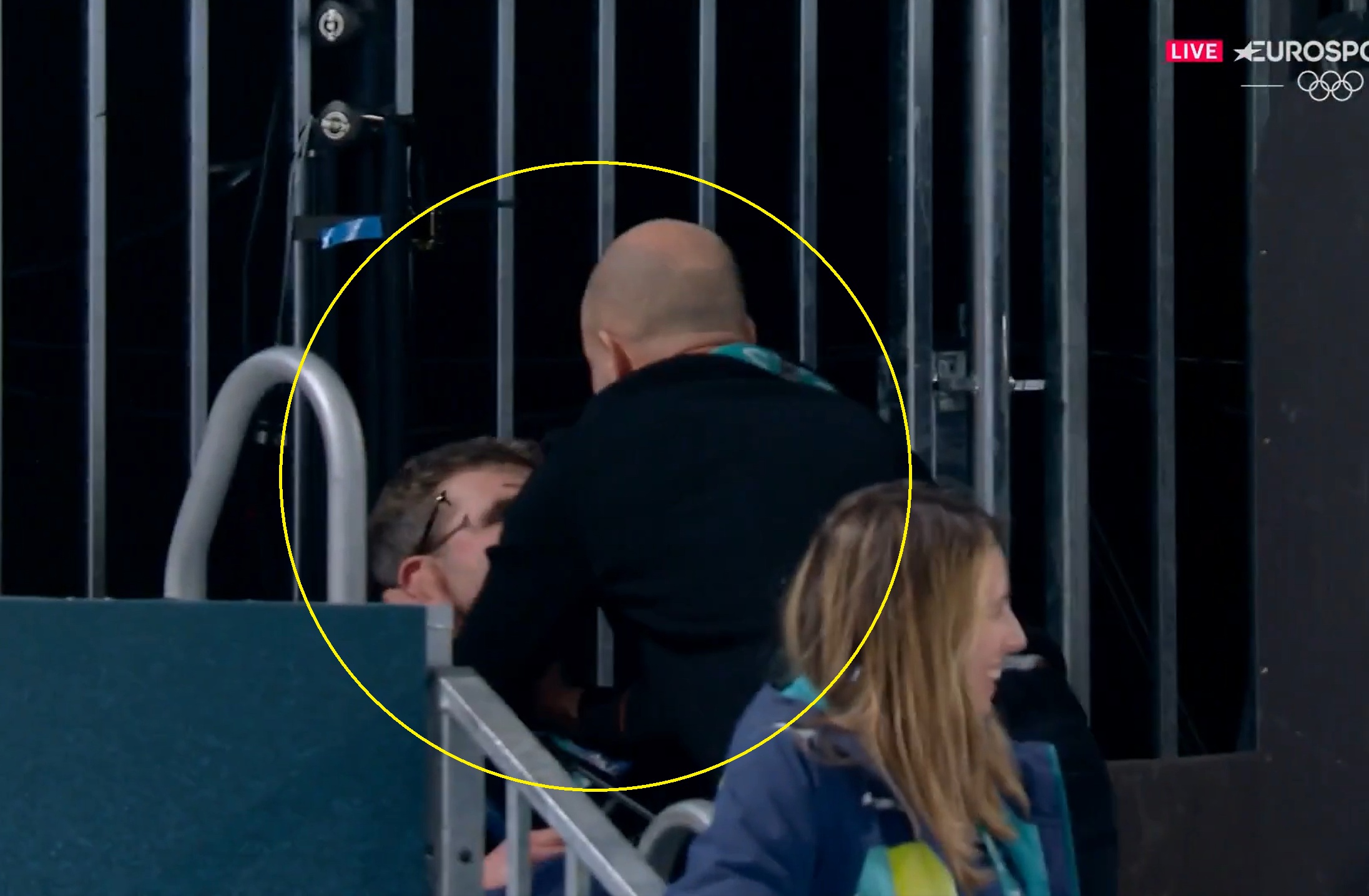 Ojciec olimpijczyka wpadł w szał. Połamał okulary wolontariuszowi [WIDEO]