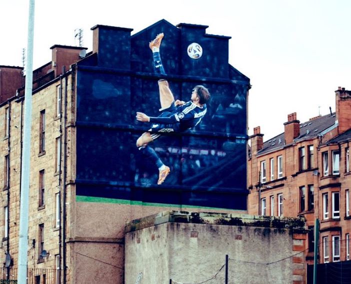 Powstał mural z historyczną przewrotką. Świetna inicjatywa uczestników MŚ [ZDJĘCIE]