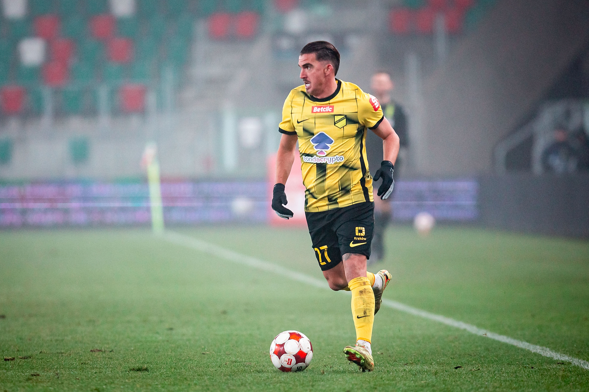 Carlitos wygwizdany na derbach Krakowa. "Wyp***dalaj!" 