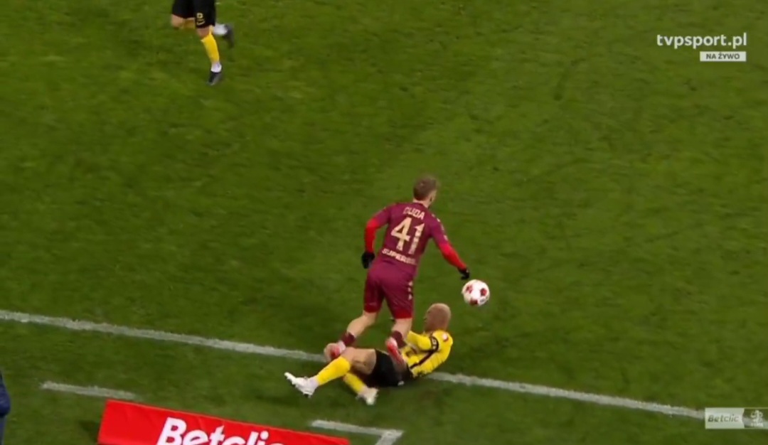 Brutalny faul Pazdana. "Trochę się zdenerwowałem"