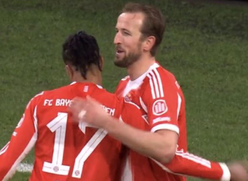 Bayern prawie zremisował wygrany mecz. Show Kane'a, grad goli w hicie [WIDEO]