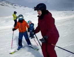 93-letnia olimpijka zjechała ze stoku w Cortinie. Wróciła tam po 70 latach [WIDEO]