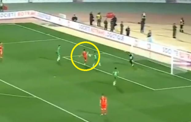 Znany napastnik odpalił w egzotycznym klubie. Debiutancki gol w lidze [WIDEO]