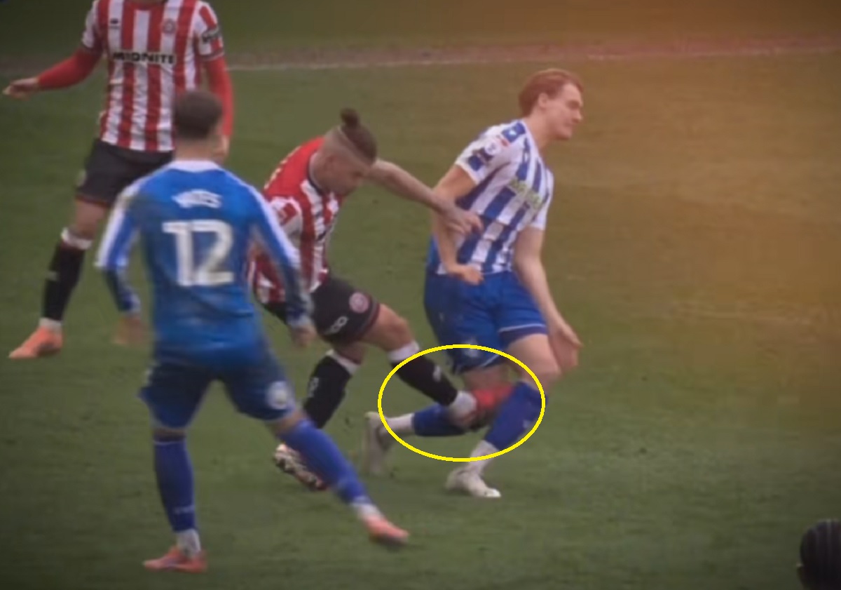 Wtopa niewypału Man City. 163 minuty w nowym klubie i czerwona kartka [WIDEO]