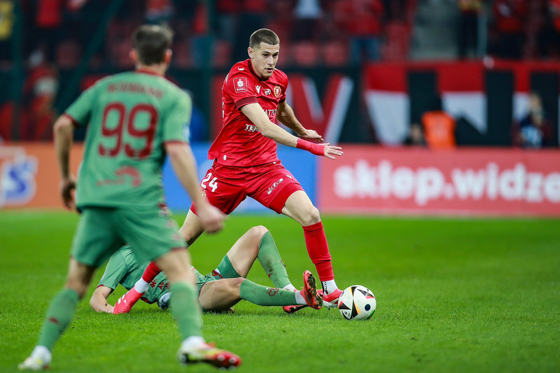 Porządki w Widzewie. Piłkarz opuścił Łódź