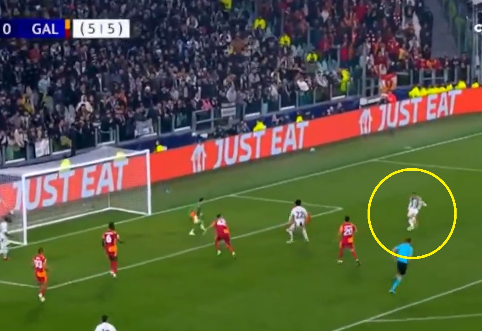 To mogła być piłka na awans Juventusu. Nie do wiary, jak to zepsuł [WIDEO]