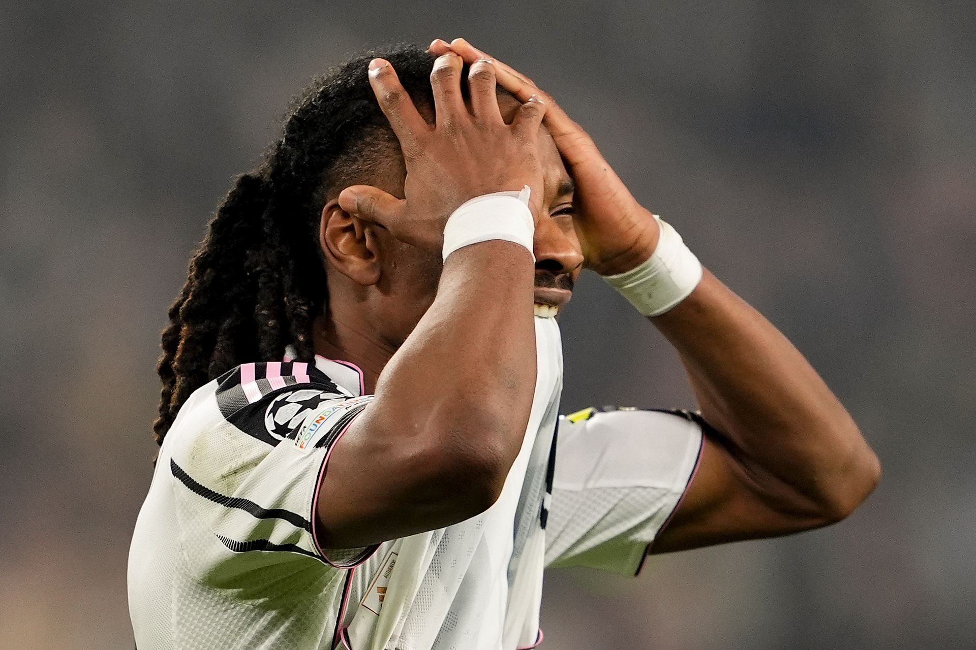 Gigant już tylko z nazwy. Katastrofalna, kompromitująca seria. "Nie zasługują na tę koszulkę"