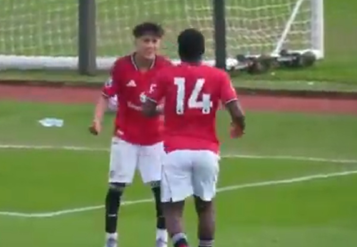 Nadzieja Man United szalała na oczach Rooneya. Przyćmiła jego syna [WIDEO]