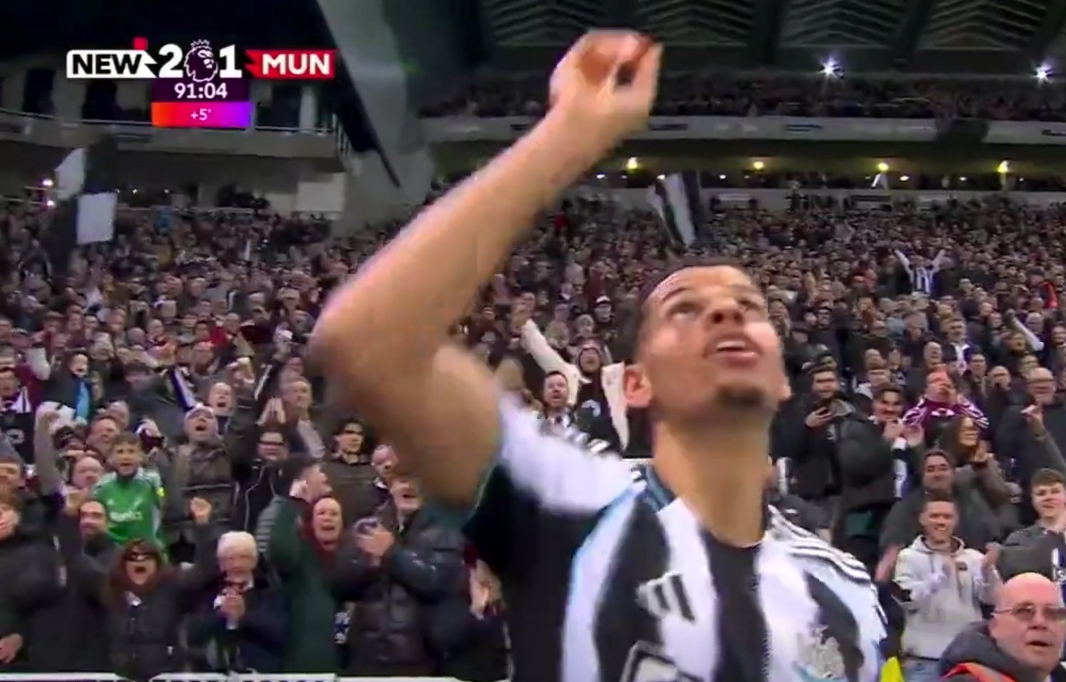 Manchester United na kolanach. Pół meczu w osłabieniu i zwycięstwo!