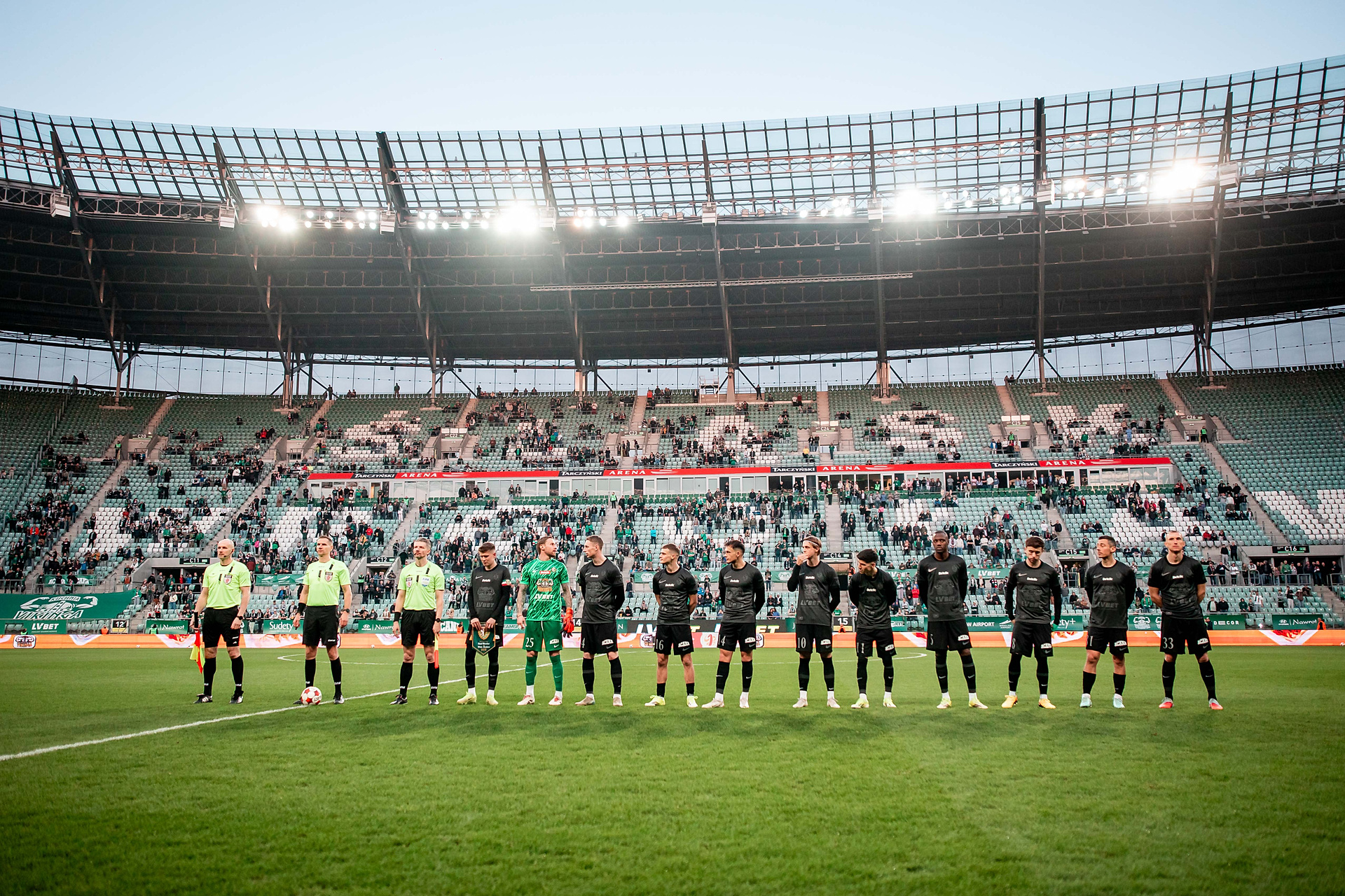 Sceny we Wrocławiu. Polski futbol nie widział tego od lat [ZDJĘCIA]
