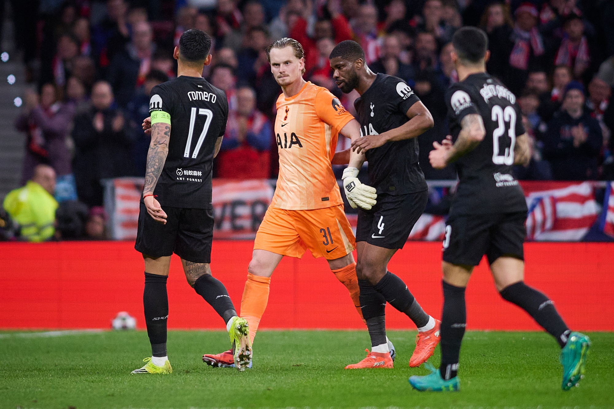 Zawalił mecz w LM, teraz chce odejść! Nowe wieści ws. bramkarza Tottenhamu