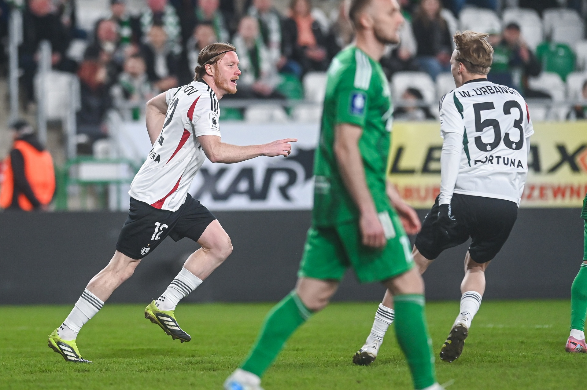Legia znów bez porażki. Bitwa na stałe fragmenty