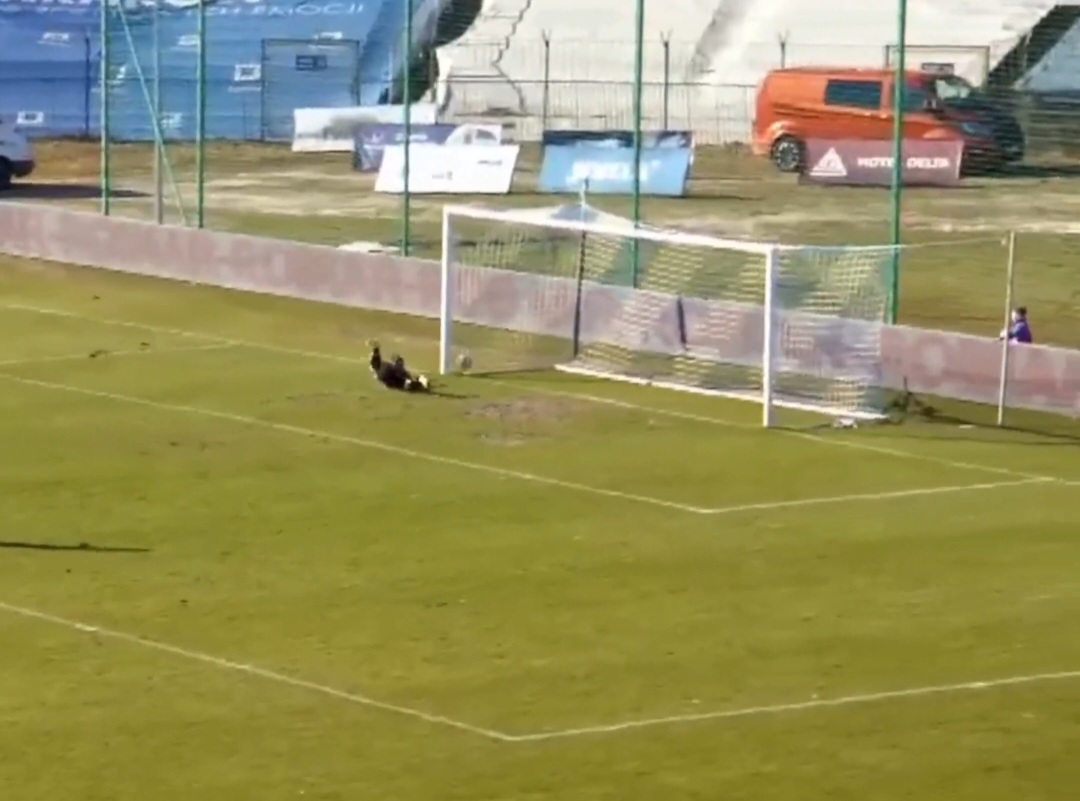 Blamaż bramkarza w polskiej lidze. To jest niewyobrażalne [WIDEO]