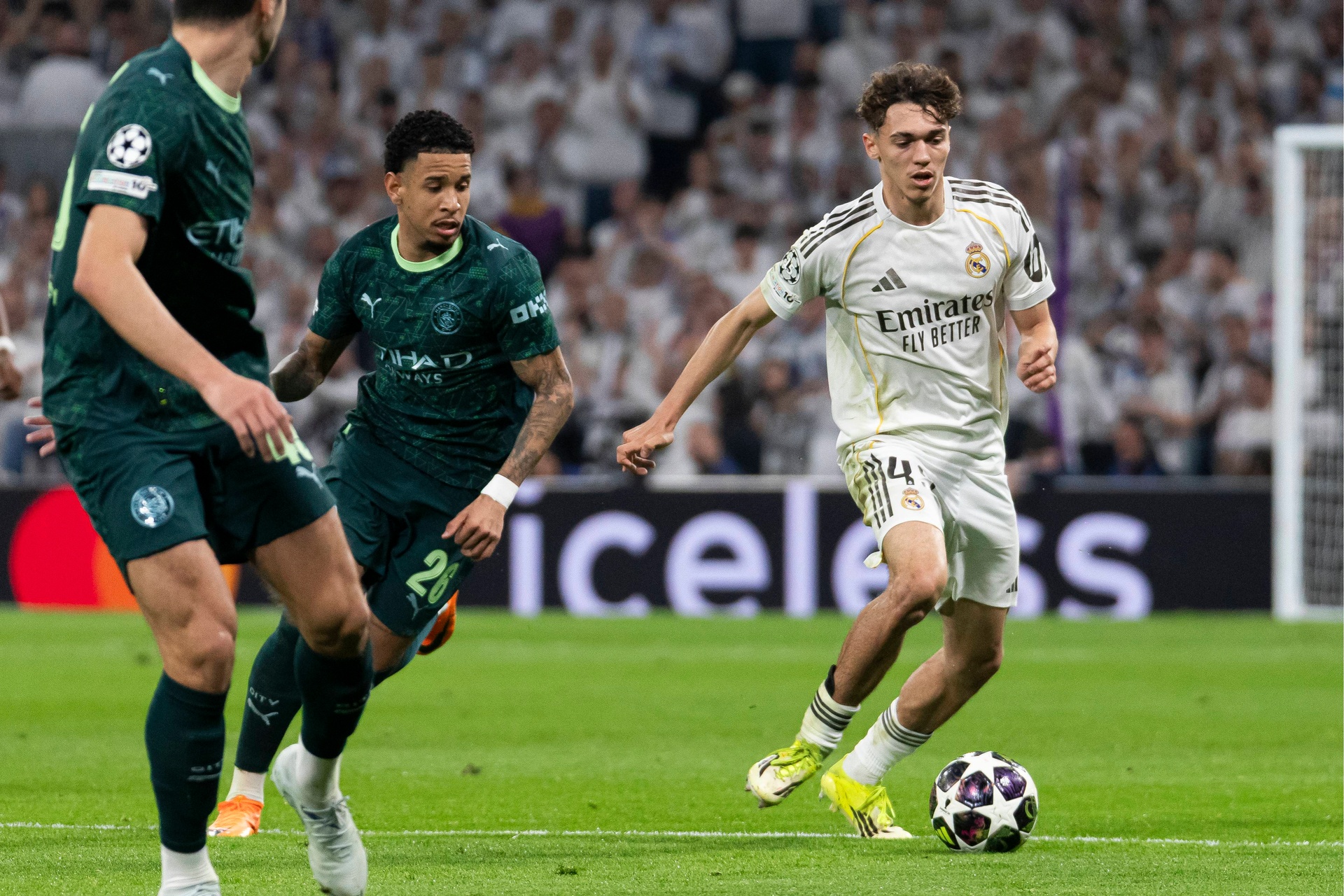 Walczą o młodego piłkarza Realu. Przed nim kluczowy wybór