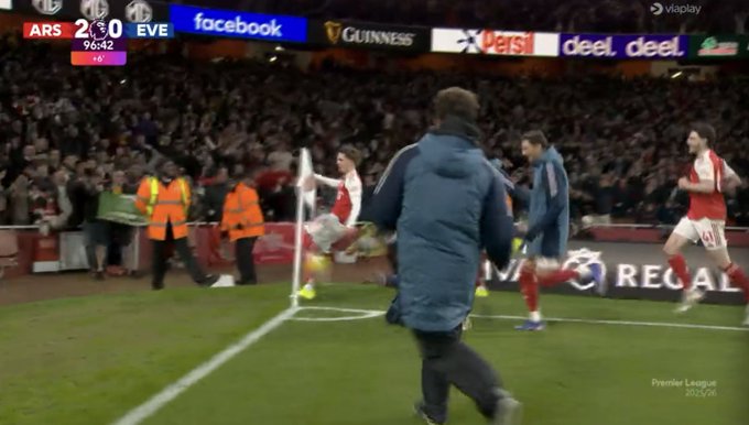 Spektakularna końcówka Arsenalu. Historyczny gol 16-latka [WIDEO]