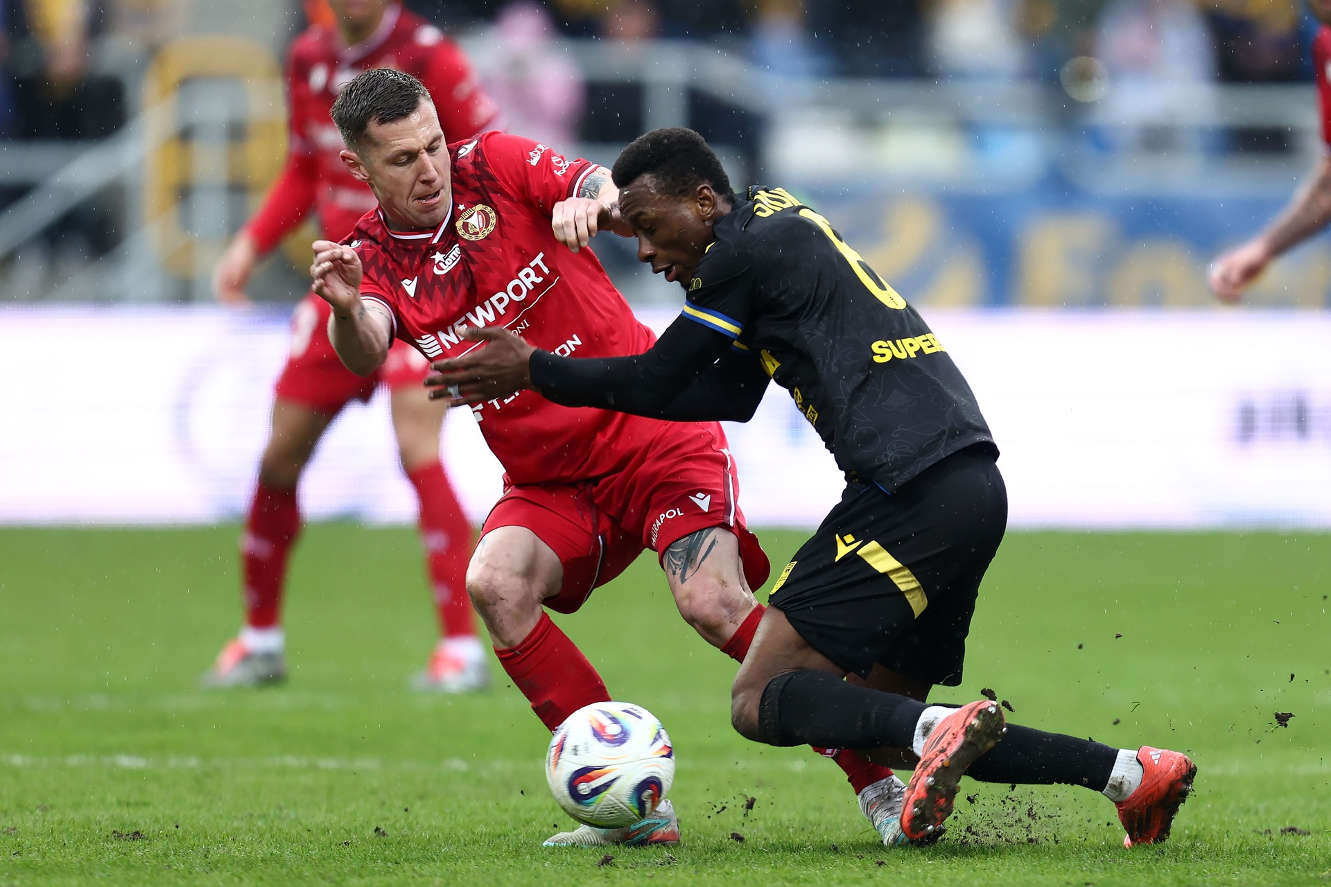 Widzew i Legia znów razem w strefie spadkowej! Ligowa młócka w Gdyni