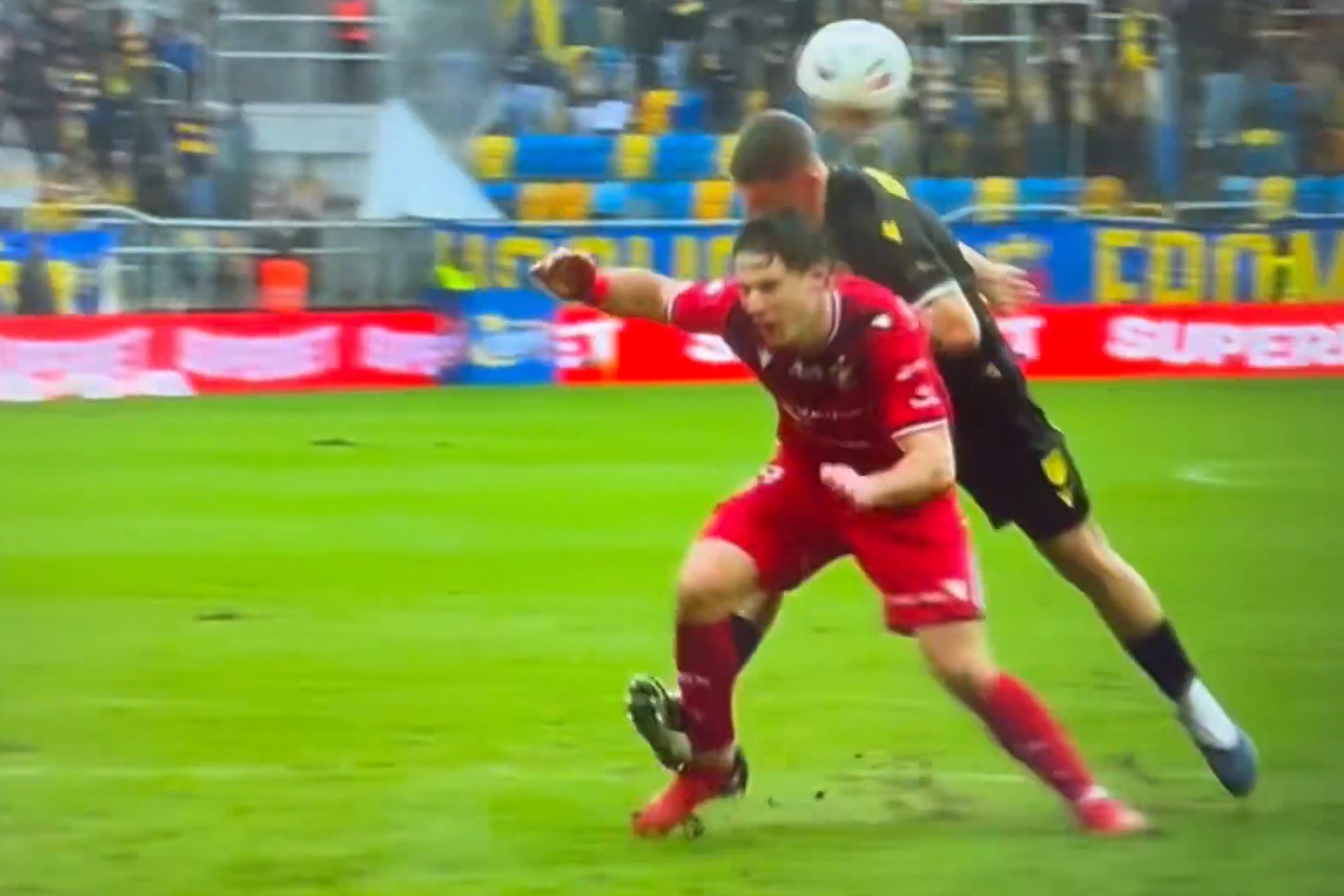 Widzew został skrzywdzony? Wielka kontrowersja w Ekstraklasie [WIDEO]