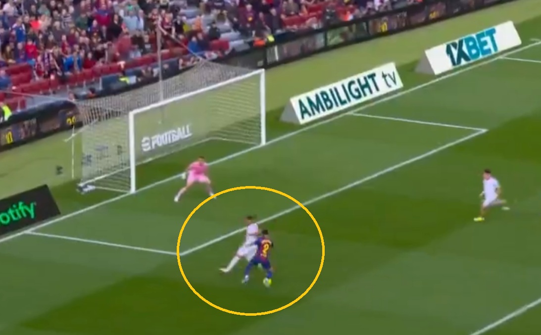 Lewandowski kapitalnie zastawił piłkę. A później zadziała się magia [WIDEO]