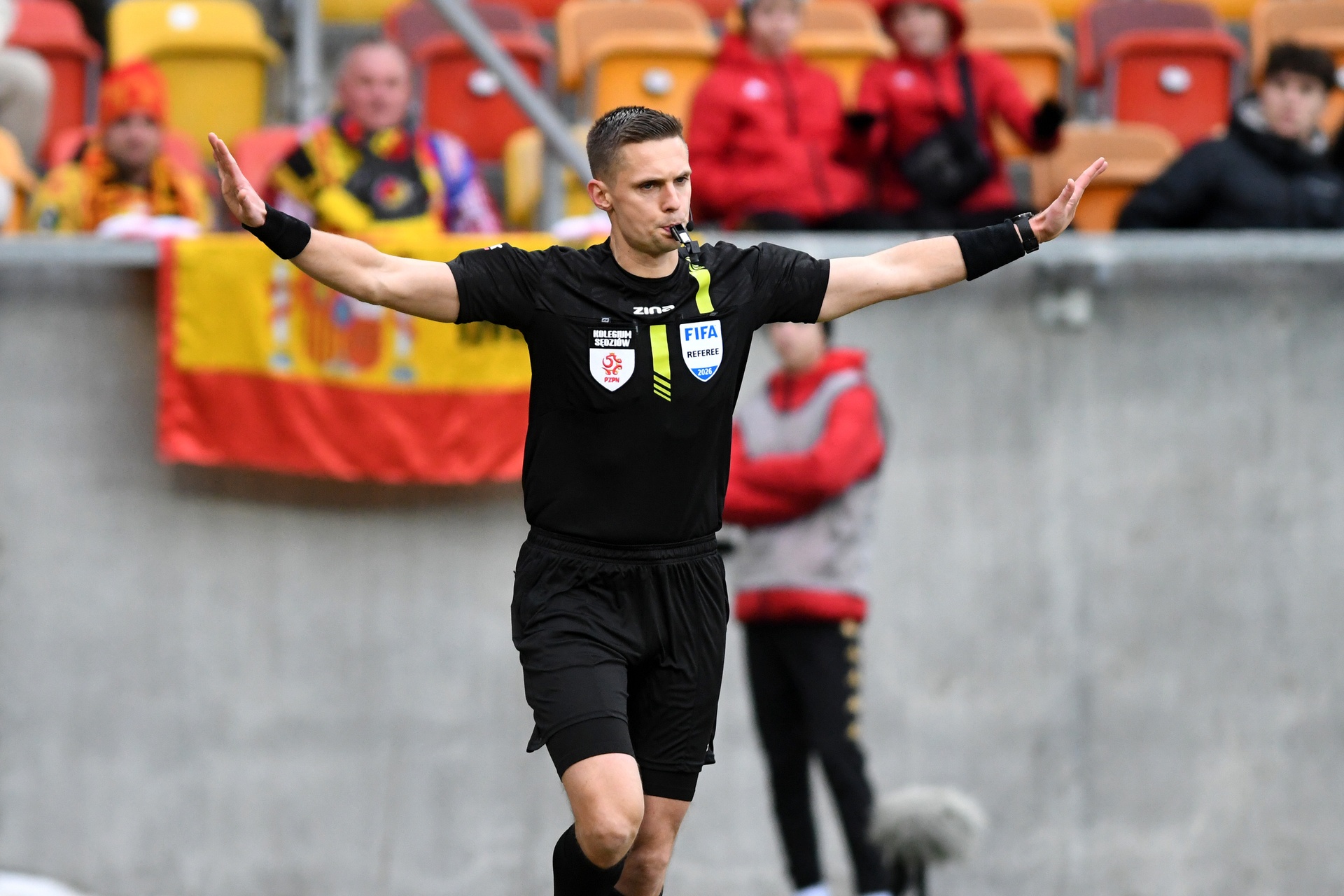 Sylwestrzak tłumaczy się po dużej kontrowersji. Dlatego anulował karnego dla Widzewa [WIDEO]