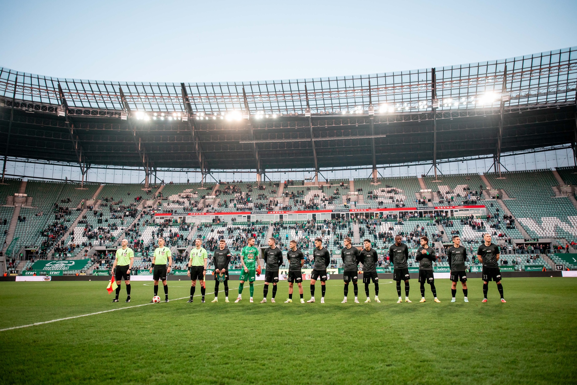 Duży niesmak po decyzji PZPN ws. meczu Śląsk - Wisła. "Jak mają czuć się inne kluby?"