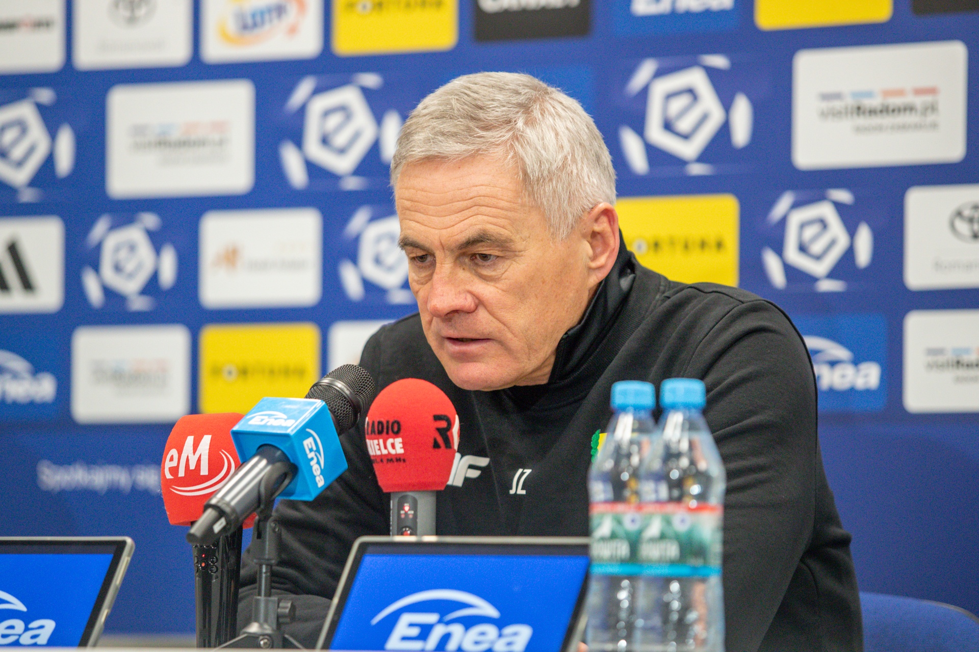 Trener Ekstraklasy nie wytrzymał, odpalił się po meczu. "Frajerstwo"