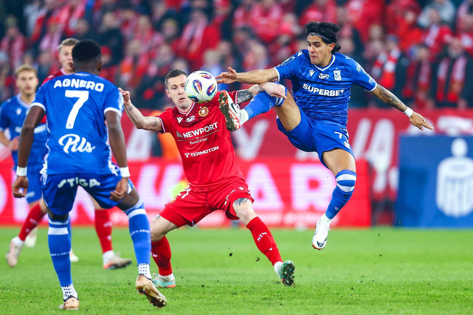 Analityk opublikował nową prognozę Ekstraklasy. Duża szansa na sensacyjnego spadkowicza