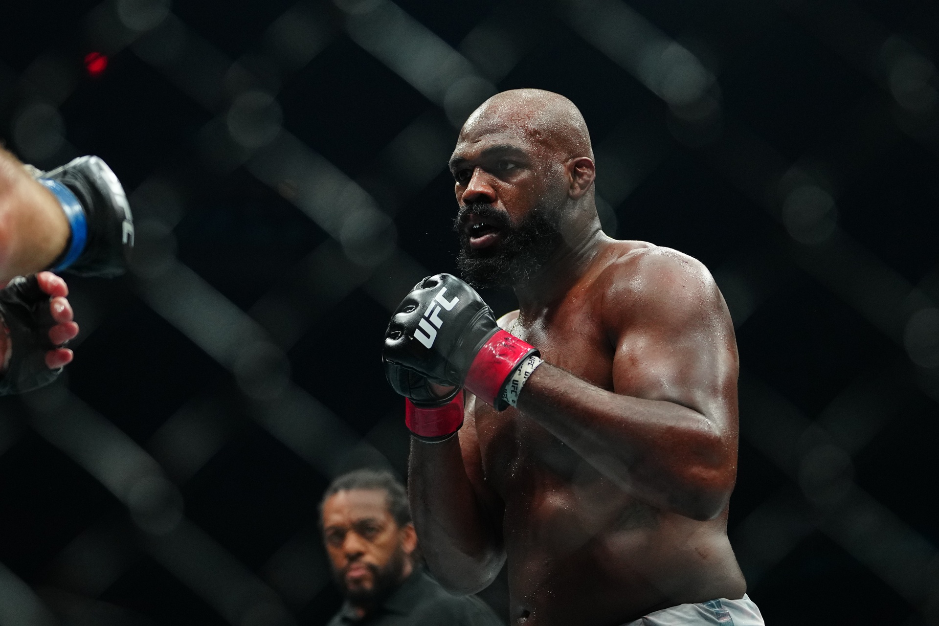 Szokująca decyzja byłego mistrza UFC. "Koniec tych gierek"