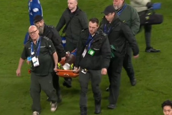 Poważna kontuzja gracza Chelsea. Zniesiono go na noszach