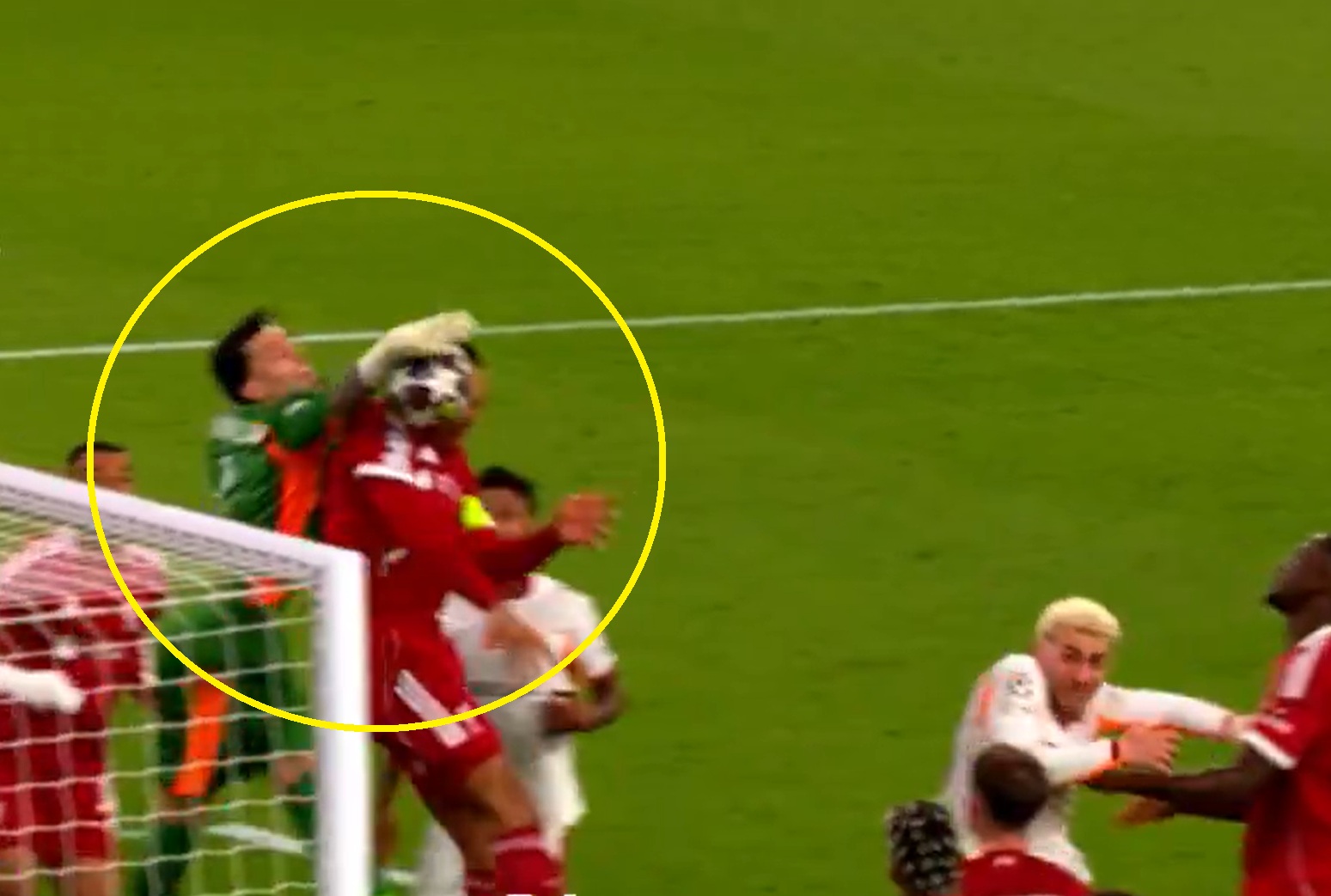 89. minuta i Paweł Raczkowski w akcji. Arne Slot nie mógł uwierzyć [WIDEO]