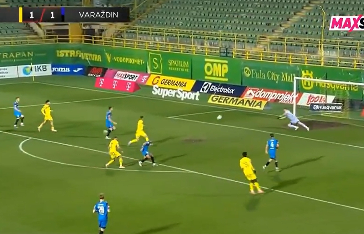 Taka bramka nie padła nawet w Polsce. Kuriozum z murawą [WIDEO]